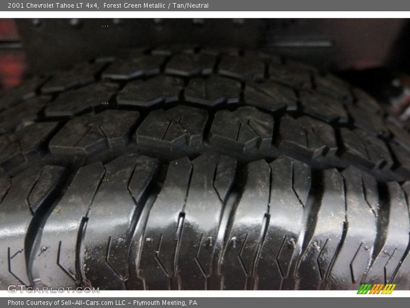 Forest Green Metallic / Tan/Neutral 2001 Chevrolet Tahoe LT 4x4