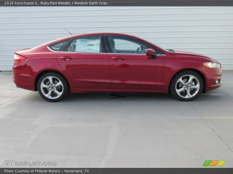 Ruby Red Metallic / Medium Earth Gray 2016 Ford Fusion S
