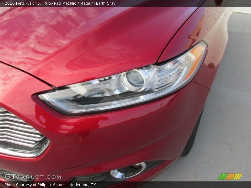 Ruby Red Metallic / Medium Earth Gray 2016 Ford Fusion S
