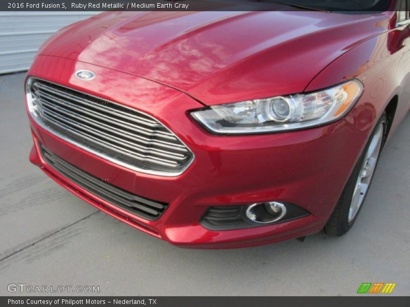Ruby Red Metallic / Medium Earth Gray 2016 Ford Fusion S