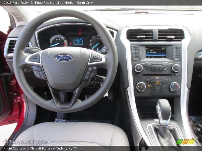 Ruby Red Metallic / Medium Earth Gray 2016 Ford Fusion S