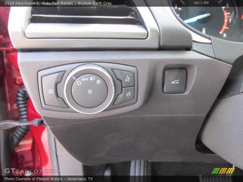 Ruby Red Metallic / Medium Earth Gray 2016 Ford Fusion S