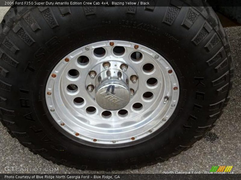 Blazing Yellow / Black 2006 Ford F350 Super Duty Amarillo Edition Crew Cab 4x4