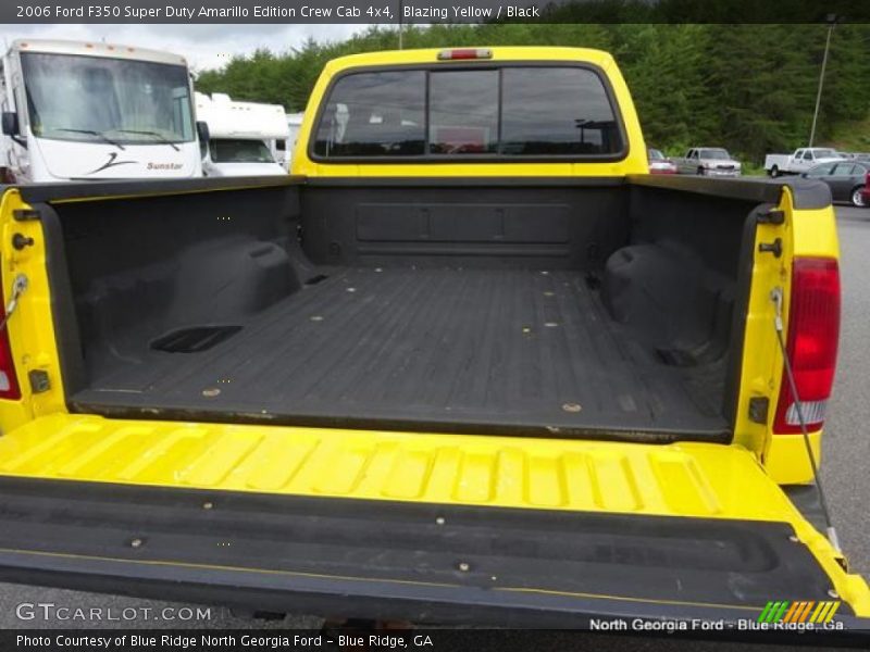Blazing Yellow / Black 2006 Ford F350 Super Duty Amarillo Edition Crew Cab 4x4
