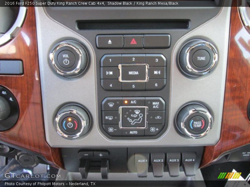 Shadow Black / King Ranch Mesa/Black 2016 Ford F250 Super Duty King Ranch Crew Cab 4x4
