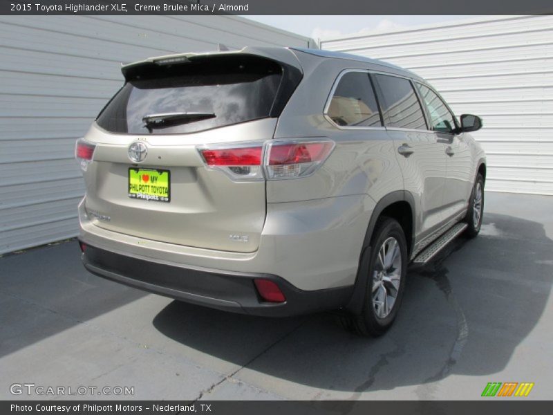 Creme Brulee Mica / Almond 2015 Toyota Highlander XLE