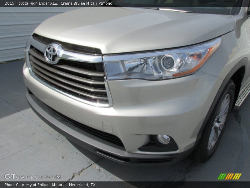 Creme Brulee Mica / Almond 2015 Toyota Highlander XLE