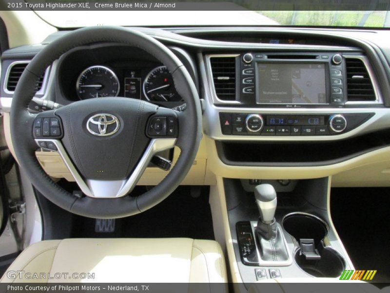 Creme Brulee Mica / Almond 2015 Toyota Highlander XLE