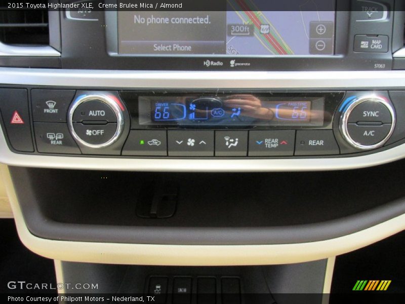 Creme Brulee Mica / Almond 2015 Toyota Highlander XLE
