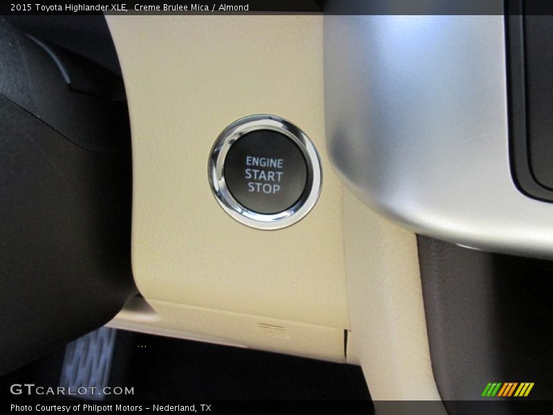 Creme Brulee Mica / Almond 2015 Toyota Highlander XLE