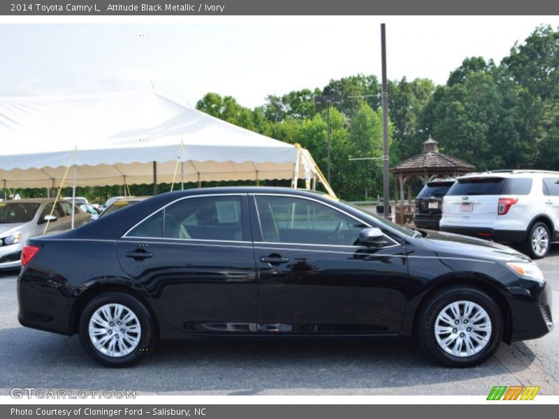 Attitude Black Metallic / Ivory 2014 Toyota Camry L