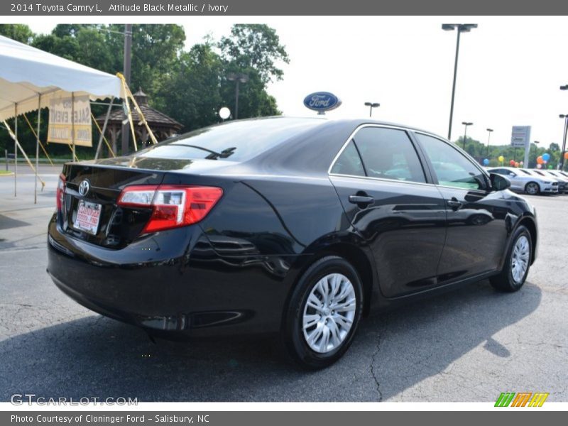 Attitude Black Metallic / Ivory 2014 Toyota Camry L