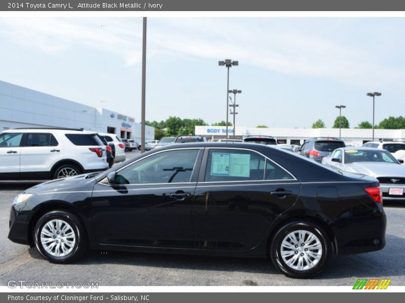Attitude Black Metallic / Ivory 2014 Toyota Camry L