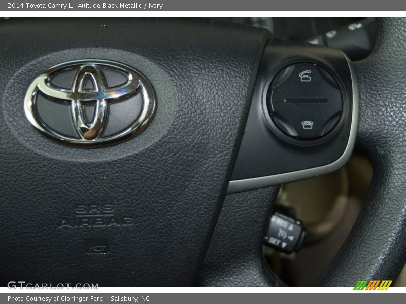 Attitude Black Metallic / Ivory 2014 Toyota Camry L
