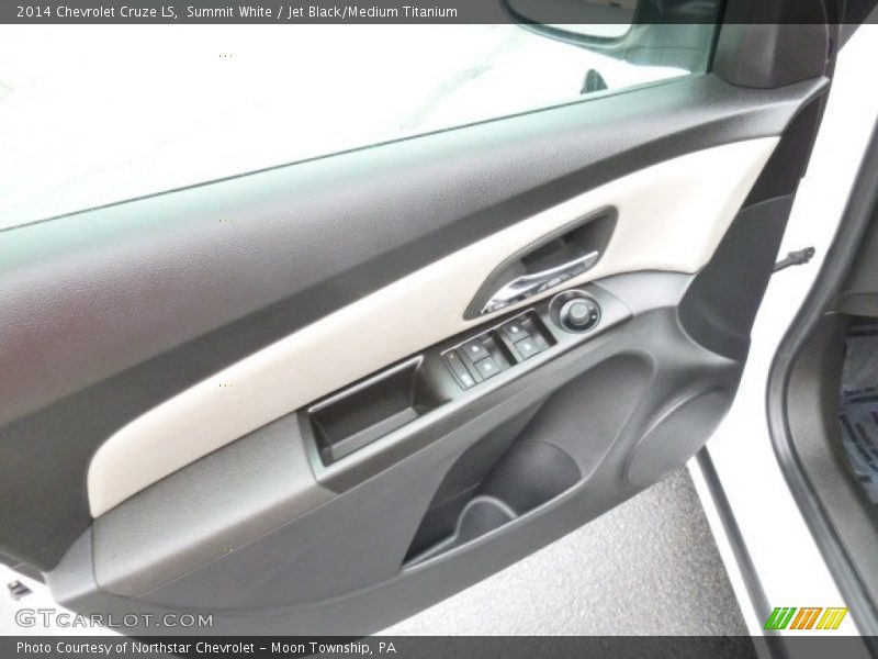 Summit White / Jet Black/Medium Titanium 2014 Chevrolet Cruze LS