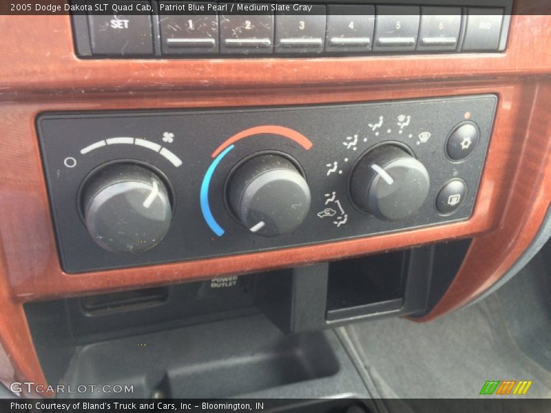 Patriot Blue Pearl / Medium Slate Gray 2005 Dodge Dakota SLT Quad Cab