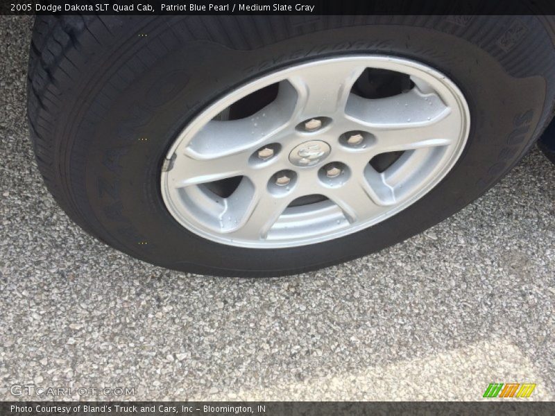 Patriot Blue Pearl / Medium Slate Gray 2005 Dodge Dakota SLT Quad Cab