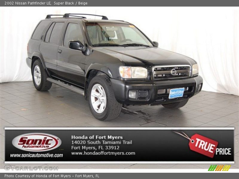 Super Black / Beige 2002 Nissan Pathfinder LE
