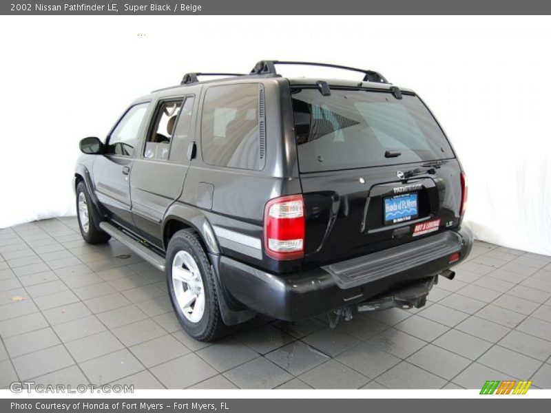 Super Black / Beige 2002 Nissan Pathfinder LE