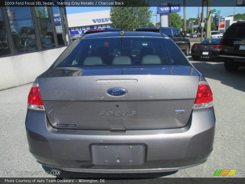 Sterling Grey Metallic / Charcoal Black 2009 Ford Focus SEL Sedan