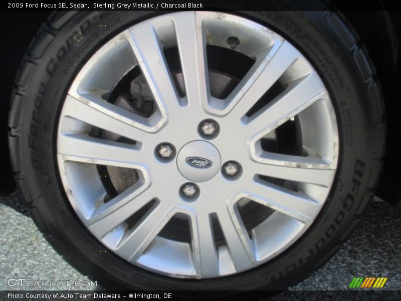 Sterling Grey Metallic / Charcoal Black 2009 Ford Focus SEL Sedan