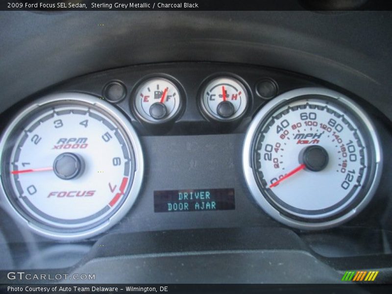 Sterling Grey Metallic / Charcoal Black 2009 Ford Focus SEL Sedan