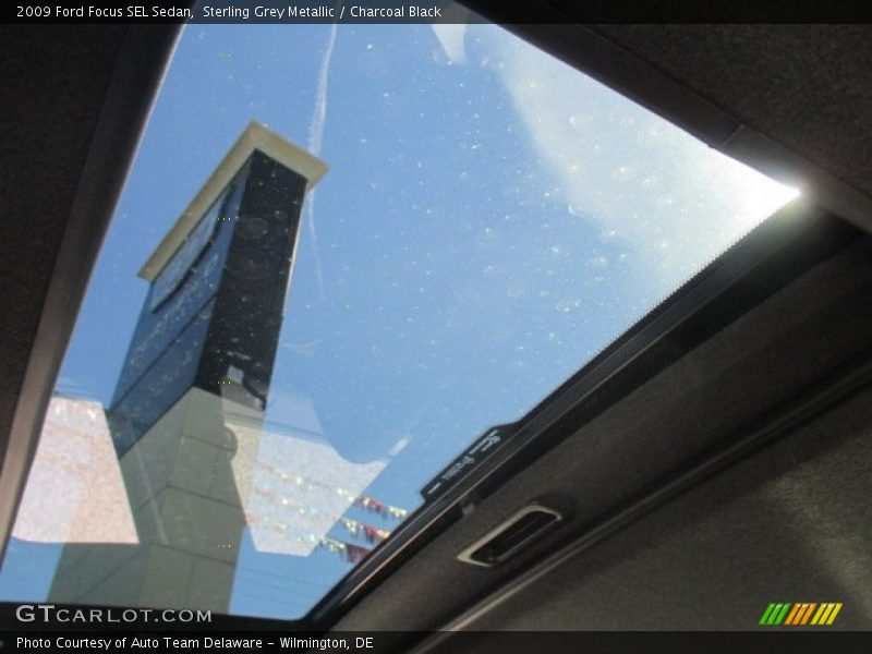 Sterling Grey Metallic / Charcoal Black 2009 Ford Focus SEL Sedan