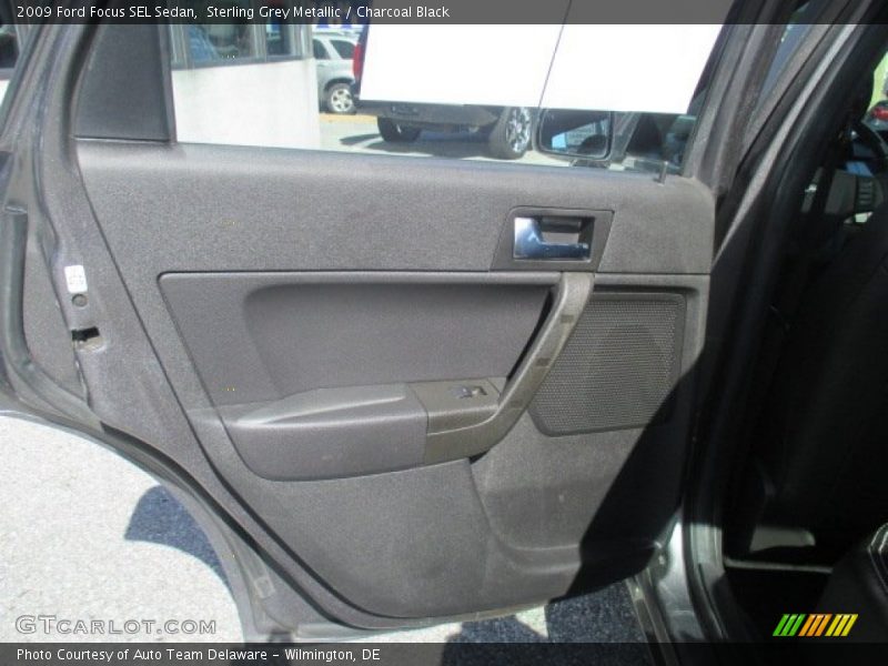 Sterling Grey Metallic / Charcoal Black 2009 Ford Focus SEL Sedan