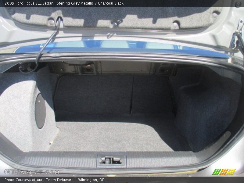 Sterling Grey Metallic / Charcoal Black 2009 Ford Focus SEL Sedan