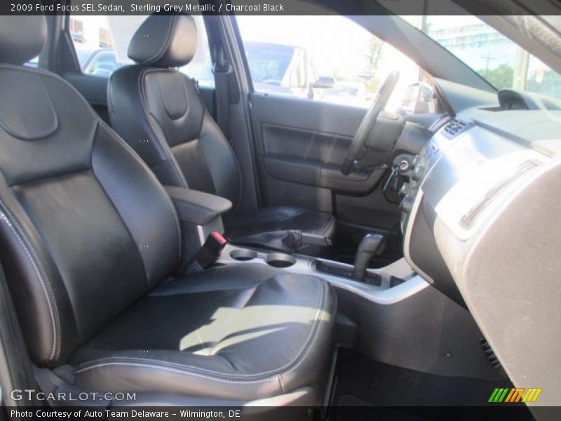 Sterling Grey Metallic / Charcoal Black 2009 Ford Focus SEL Sedan