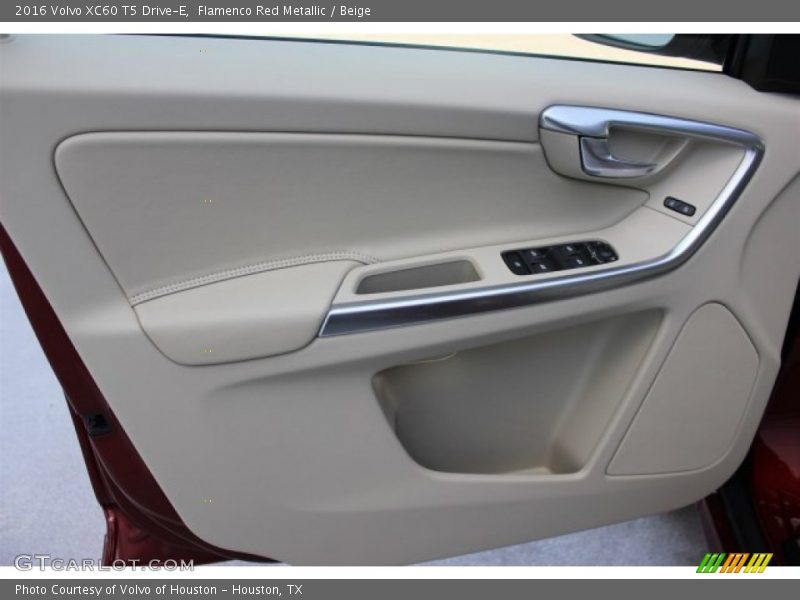 Flamenco Red Metallic / Beige 2016 Volvo XC60 T5 Drive-E
