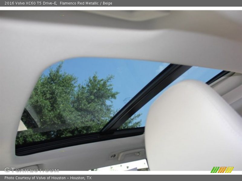 Flamenco Red Metallic / Beige 2016 Volvo XC60 T5 Drive-E