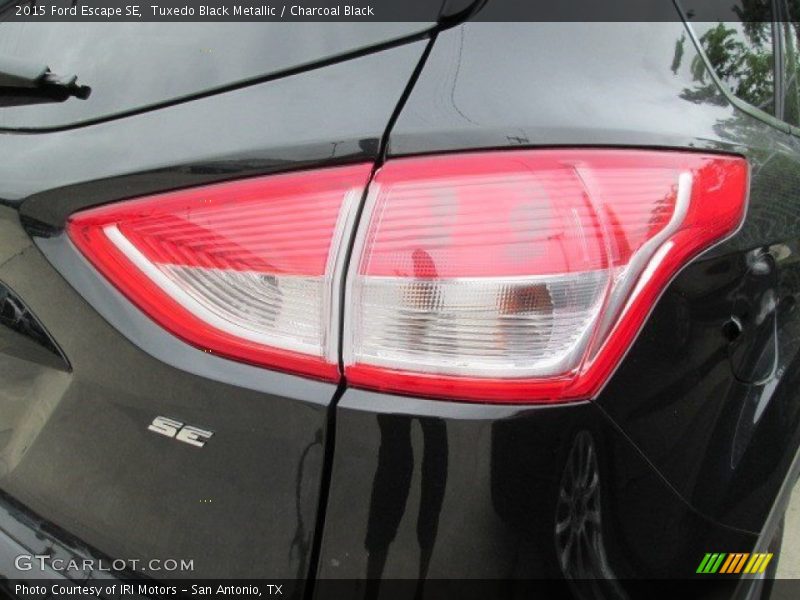Tuxedo Black Metallic / Charcoal Black 2015 Ford Escape SE