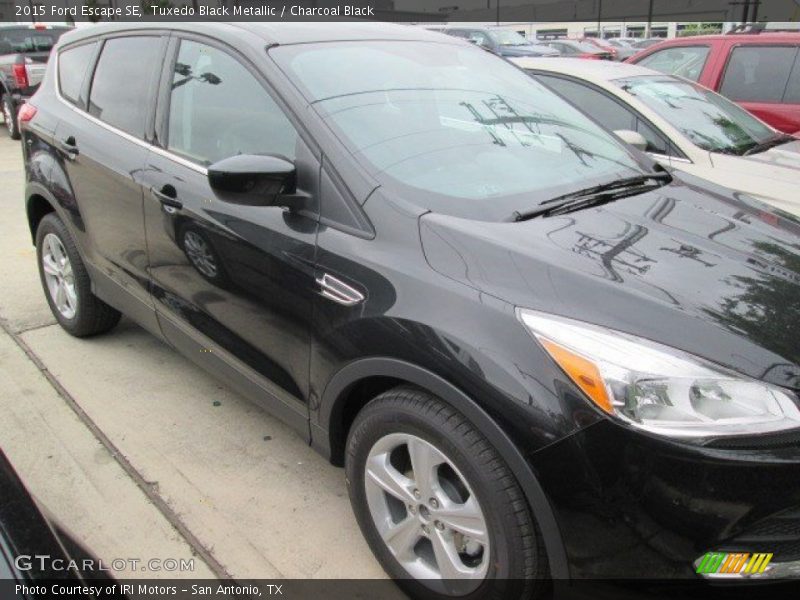 Tuxedo Black Metallic / Charcoal Black 2015 Ford Escape SE
