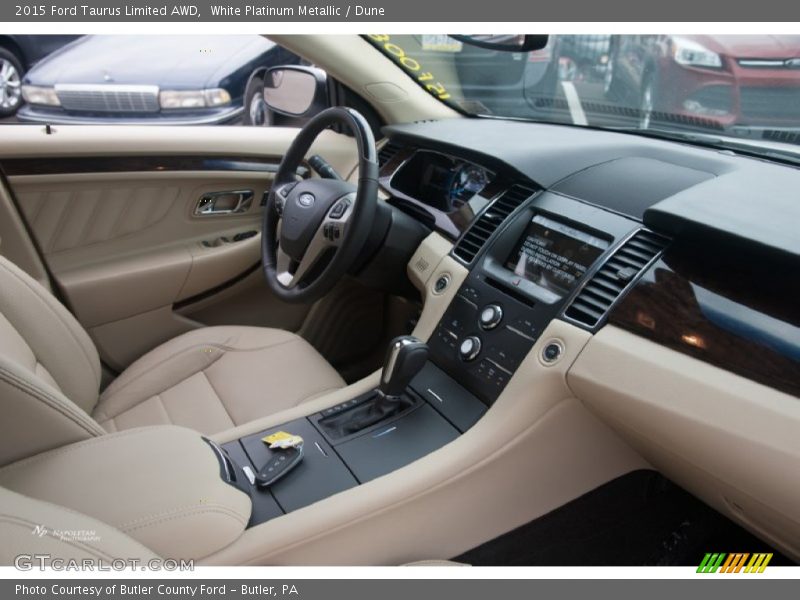 White Platinum Metallic / Dune 2015 Ford Taurus Limited AWD