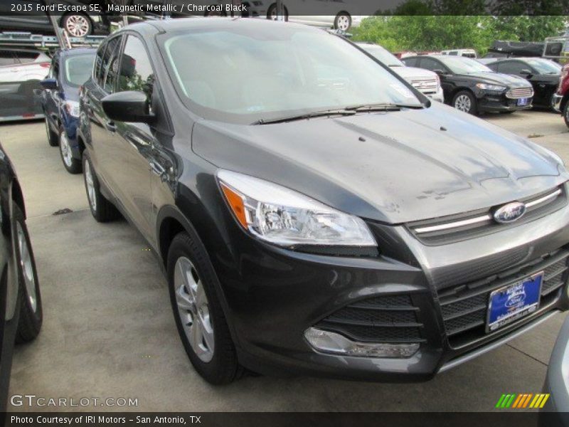 Magnetic Metallic / Charcoal Black 2015 Ford Escape SE