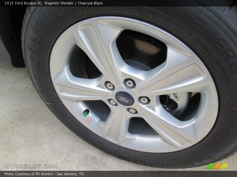 Magnetic Metallic / Charcoal Black 2015 Ford Escape SE