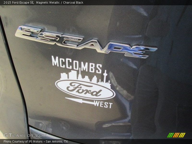 Magnetic Metallic / Charcoal Black 2015 Ford Escape SE