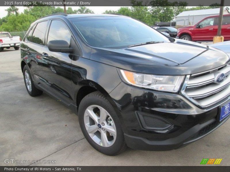 Tuxedo Black Metallic / Ebony 2015 Ford Edge SE