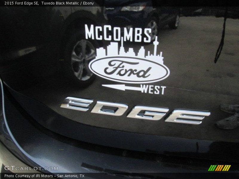 Tuxedo Black Metallic / Ebony 2015 Ford Edge SE