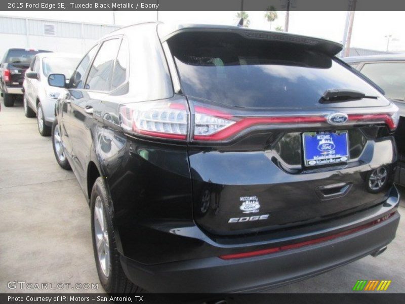 Tuxedo Black Metallic / Ebony 2015 Ford Edge SE