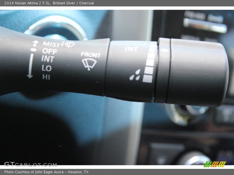 Brilliant Silver / Charcoal 2014 Nissan Altima 2.5 SL
