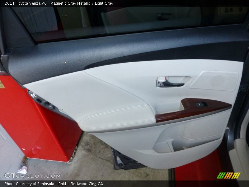 Magnetic Gray Metallic / Light Gray 2011 Toyota Venza V6