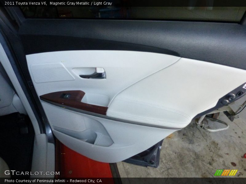 Magnetic Gray Metallic / Light Gray 2011 Toyota Venza V6
