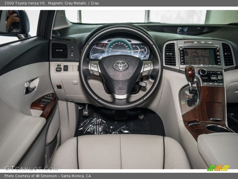 Magnetic Gray Metallic / Gray 2009 Toyota Venza V6