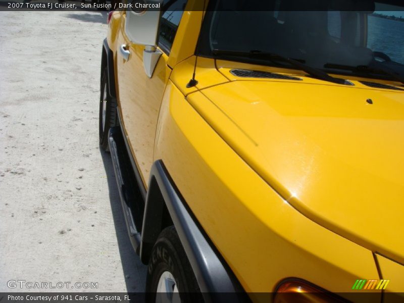 Sun Fusion / Dark Charcoal 2007 Toyota FJ Cruiser