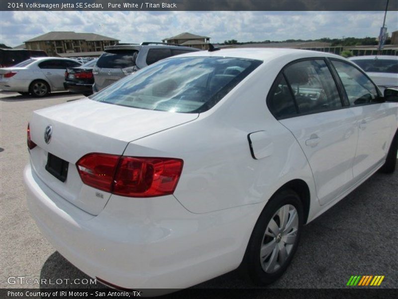 Pure White / Titan Black 2014 Volkswagen Jetta SE Sedan