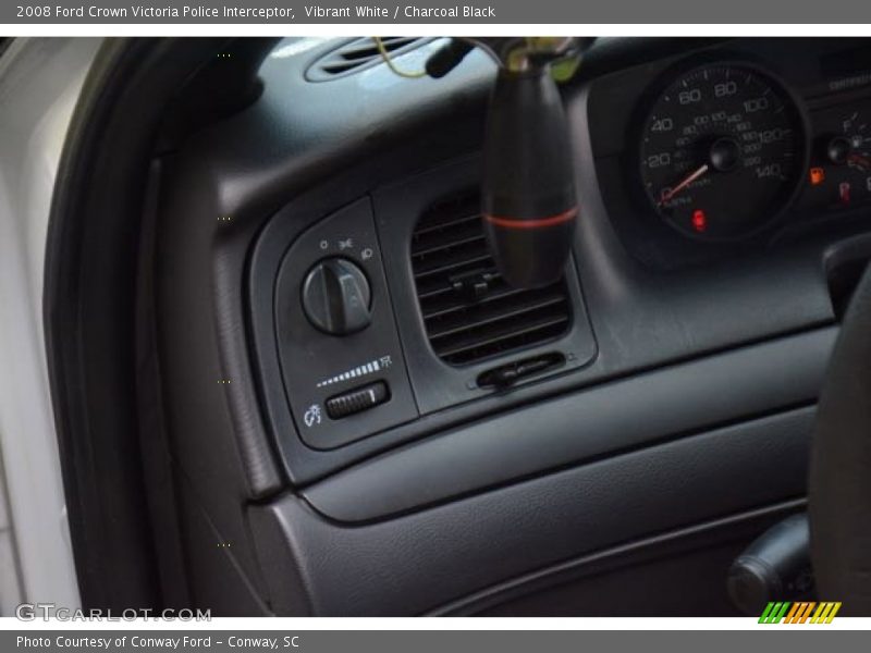 Vibrant White / Charcoal Black 2008 Ford Crown Victoria Police Interceptor