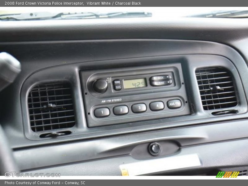 Audio System of 2008 Crown Victoria Police Interceptor