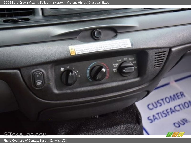 Controls of 2008 Crown Victoria Police Interceptor